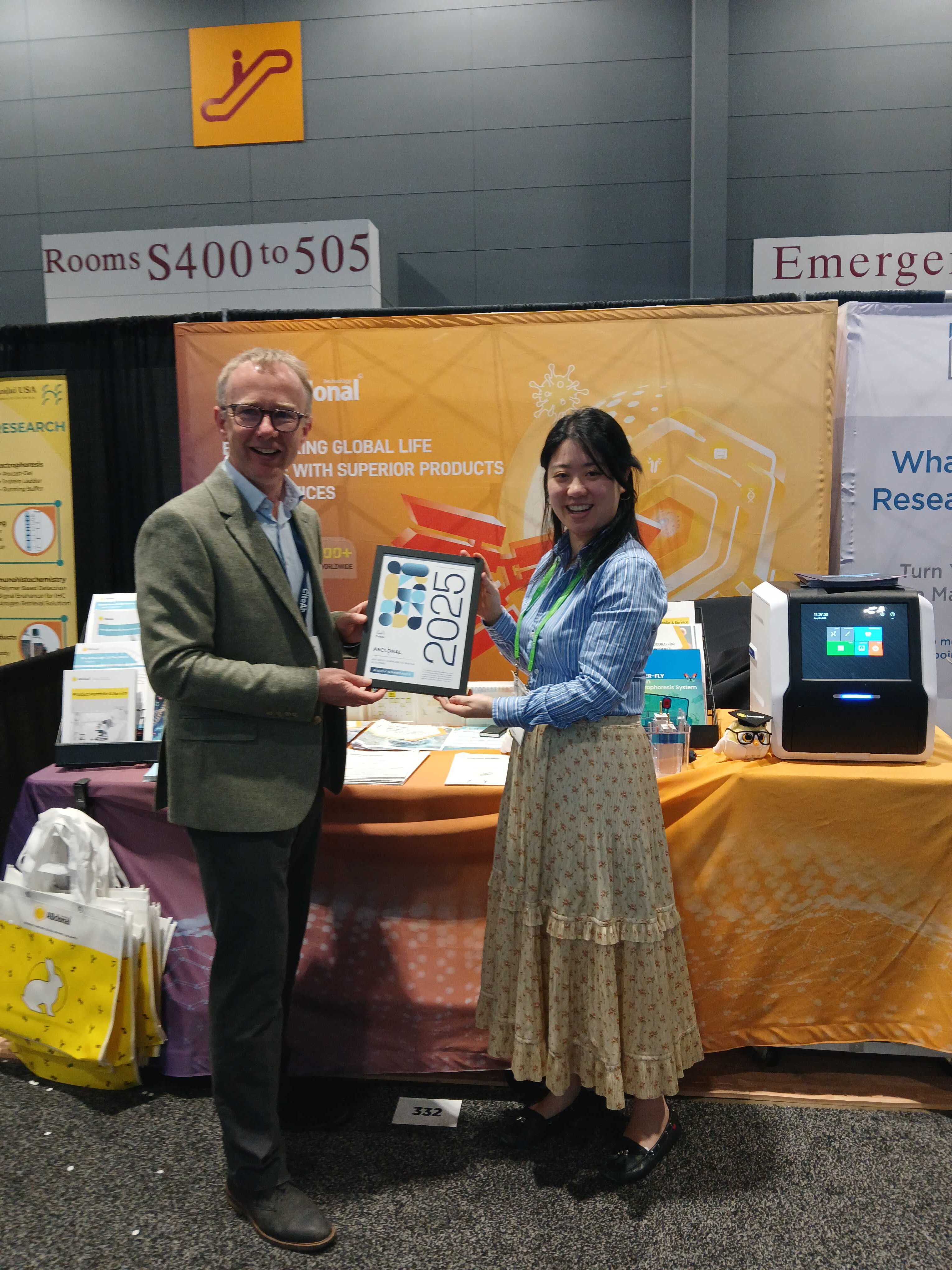 Abclonal receiving their award